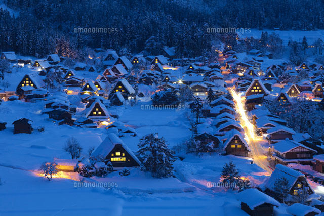 雪の白川郷の夕景
(c)NOBUAKI SUMIDA/SEBUN PHOTO