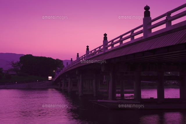 瀬田の唐橋の夕景
(c)NOBUAKI SUMIDA/SEBUN PHOTO