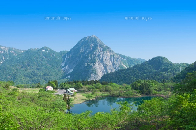 新緑の明星山と高浪の池
(c)NOBUAKI SUMIDA/SEBUN PHOTO