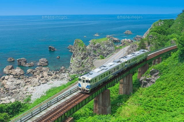 JR五能線の普通列車
(c)NOBUAKI SUMIDA/SEBUN PHOTO