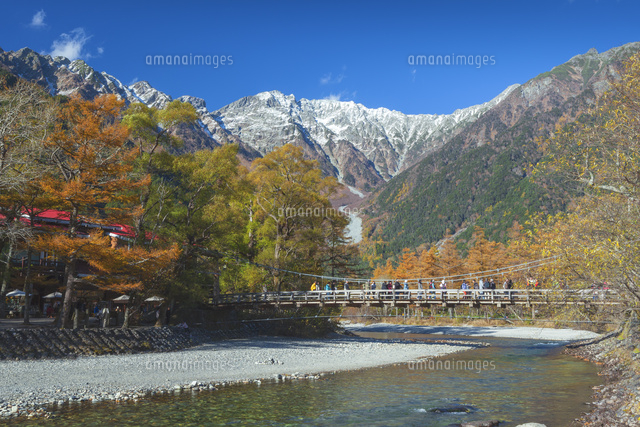 秋の穂高連峰と河童橋と梓川
(c)NOBUAKI SUMIDA/SEBUN PHOTO