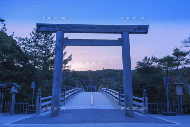 伊勢神宮宇治橋の朝
(c)NOBUAKI SUMIDA/SEBUN PHOTO