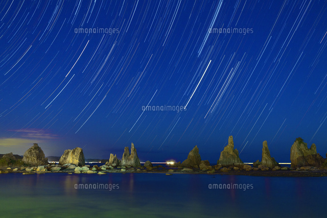 橋杭岩と星の流れ
(c)NOBUAKI SUMIDA/SEBUN PHOTO