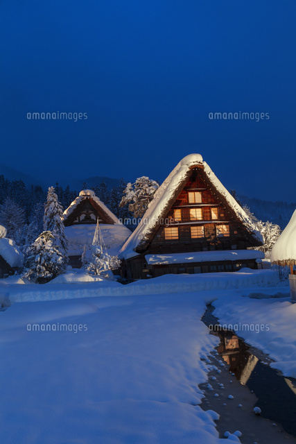 雪の白川郷とライトアップ
(c)NOBUAKI SUMIDA/SEBUN PHOTO