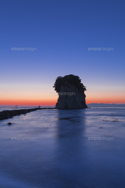 見附島の朝
(c)NOBUAKI SUMIDA/SEBUN PHOTO