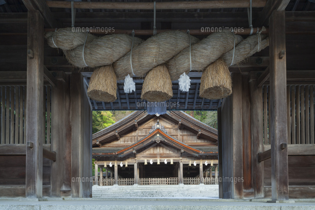 美保神社のしめ縄と本殿
(c)NOBUAKI SUMIDA/SEBUN PHOTO