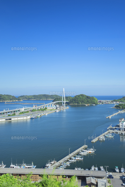 浜田港とマリン大橋
(c)NOBUAKI SUMIDA/SEBUN PHOTO