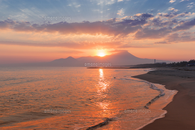 弓ヶ浜からの大山の朝日
(c)NOBUAKI SUMIDA/SEBUN PHOTO