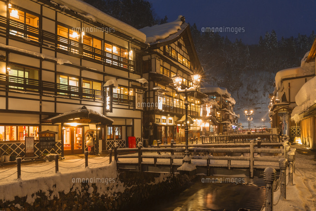 雪の銀山温泉の夕景
(c)NOBUAKI SUMIDA/SEBUN PHOTO