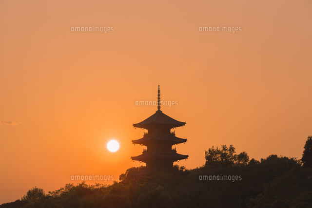 備中国分寺の五重塔の夕日
(c)NOBUAKI SUMIDA/SEBUN PHOTO