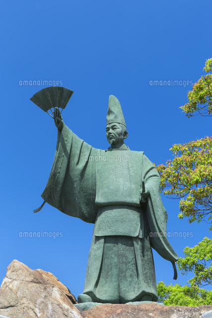 新緑の平清盛公日招像
(c)NOBUAKI SUMIDA/SEBUN PHOTO