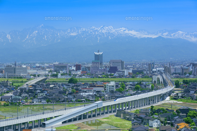 北陸新幹線と立山連峰
(c)NOBUAKI SUMIDA/SEBUN PHOTO