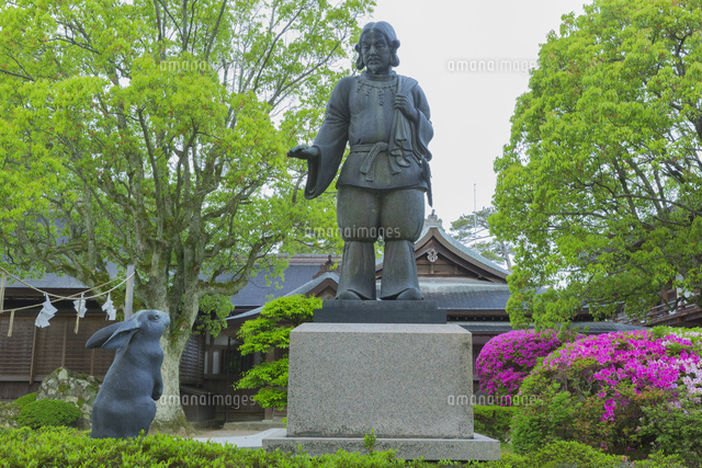 大国主大神像と因幡の白うさぎ像
(c)NOBUAKI SUMIDA/SEBUN PHOTO