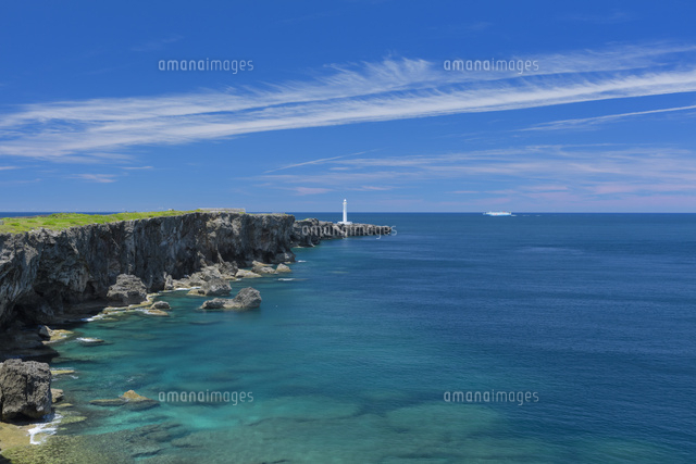 残波岬の灯台と海
(c)NOBUAKI SUMIDA/SEBUN PHOTO