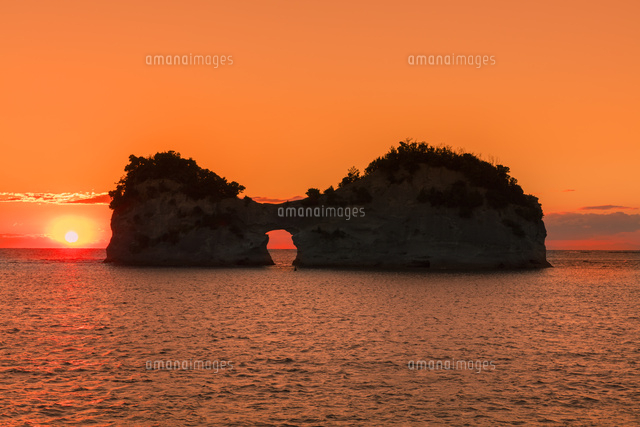 円月島の夕日
(c)NOBUAKI SUMIDA/SEBUN PHOTO