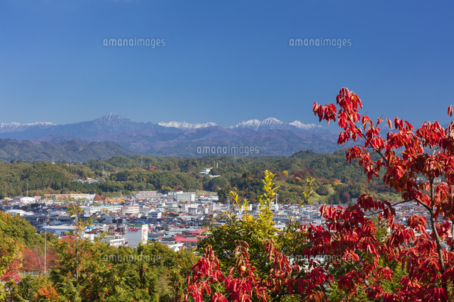 秋の高山市街と北アルプス
(c)NOBUAKI SUMIDA/SEBUN PHOTO