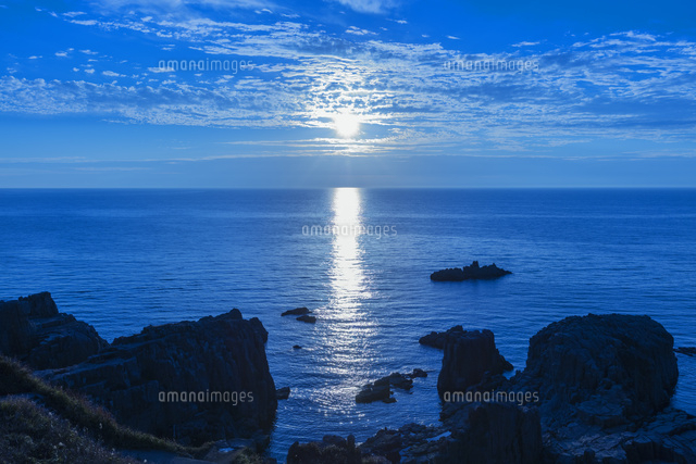 東尋坊の夕日
(c)NOBUAKI SUMIDA/SEBUN PHOTO