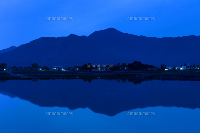 荒島岳と水田の朝
(c)NOBUAKI SUMIDA/SEBUN PHOTO