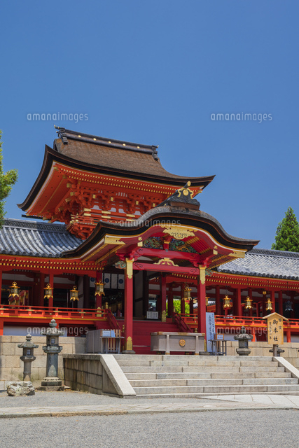 春の石清水八幡宮の楼門
(c)NOBUAKI SUMIDA/SEBUN PHOTO