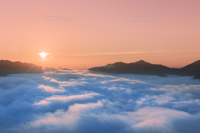 ツエノ峰の雲海
(c)NOBUAKI SUMIDA/SEBUN PHOTO