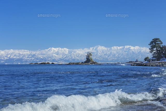 冬の雨晴海岸と立山連峰
(c)NOBUAKI SUMIDA/SEBUN PHOTO
