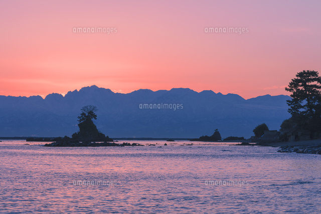 雨晴海岸の朝
(c)NOBUAKI SUMIDA/SEBUN PHOTO
