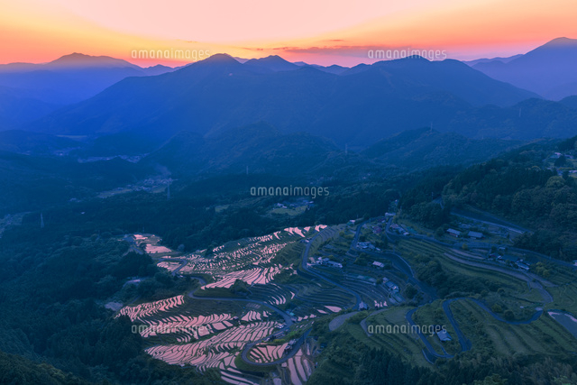 丸山千枚田の夕景
(c)NOBUAKI SUMIDA/SEBUN PHOTO