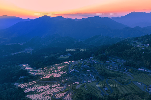 丸山千枚田の夕景
(c)NOBUAKI SUMIDA/SEBUN PHOTO