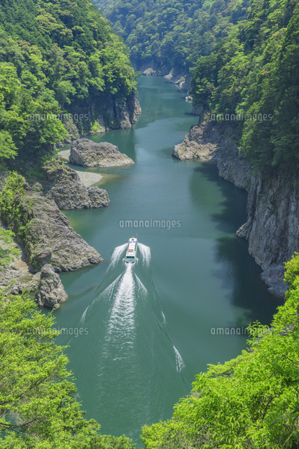 初夏の瀞峡と遊覧船
(c)NOBUAKI SUMIDA/SEBUN PHOTO