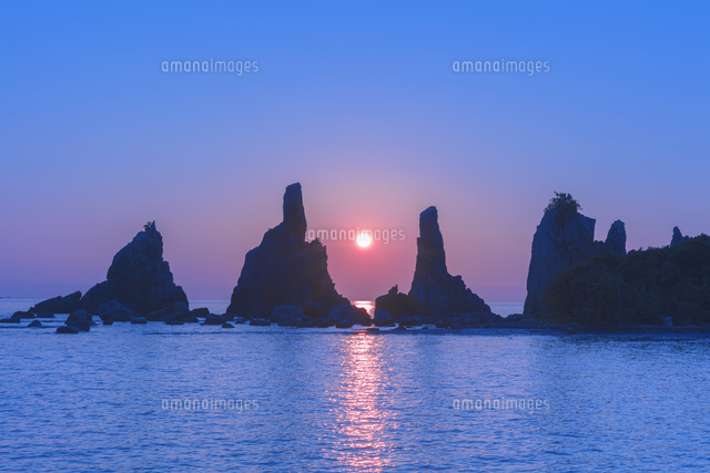 橋杭岩の朝日
(c)NOBUAKI SUMIDA/SEBUN PHOTO