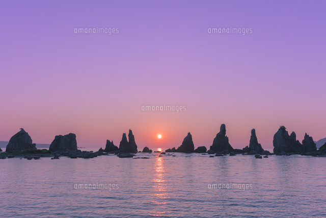 橋杭岩の朝日
(c)NOBUAKI SUMIDA/SEBUN PHOTO