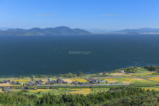 JR湖西線と琵琶湖
(c)NOBUAKI SUMIDA/SEBUN PHOTO