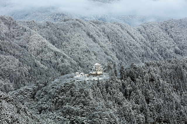 雪景色の郡上八幡城
(c)NOBUAKI SUMIDA/SEBUN PHOTO