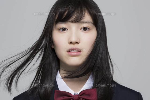日本人の女子高生
(c)RYO