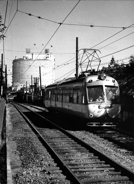 渋谷駅付近 ペコちゃんの愛称で親しまれた玉川線鋭連節車
(c)Tokyu Corporation