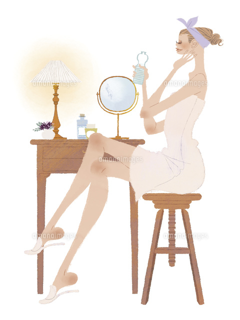 バスタイムのあとに肌のケアをしている女性
(c)Yuko Yoshioka