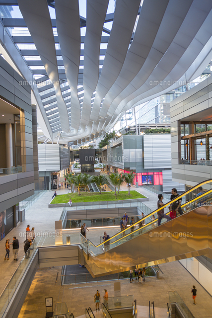 Interior Of Brickell City Centre Shopping Mall In Downtown Miami Miami Florida United States Of A の写真素材 イラスト素材 アマナイメージズ