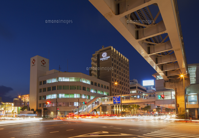 Asahibashi monorail station and downtown Naha at dusk, Okinawa, Japan
(c)Ian Trower/awl images