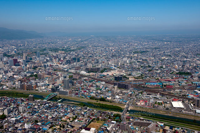 豊平川と札幌市内
(c)YOICHI TSUKIOKA/SEBUN PHOTO