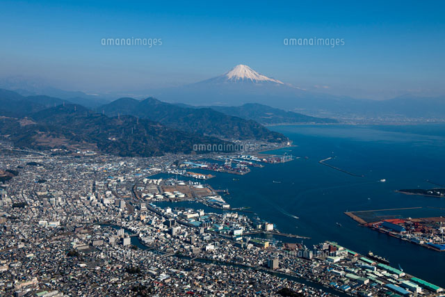 清水市清水港からの富士山
(c)YOICHI TSUKIOKA/SEBUN PHOTO