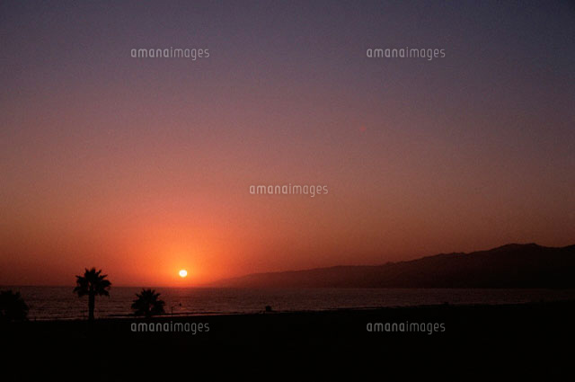 海と山と夕日
(c)Sumio Takeda/a.collectionRF