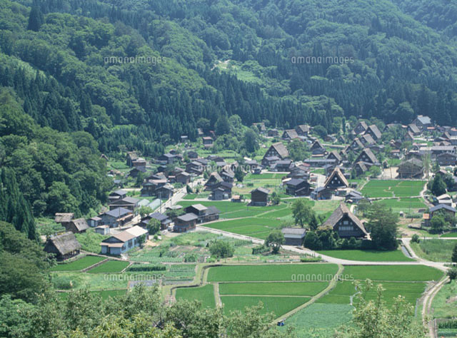 山間の集落
(c)YASUSHI AKIMOTO/a.collectionRF