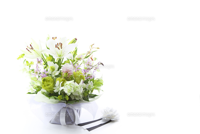 供花と胸章
(c)iplan/a.collectionRF
