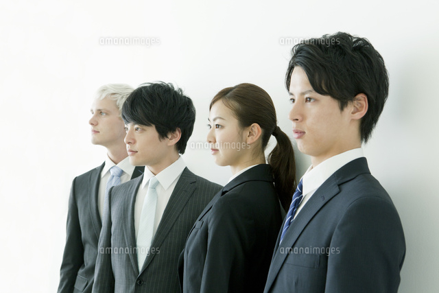 複数のビジネスマン
(c)absodelsRF