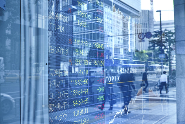 株価を表示する電光掲示板
(c)SHINZO HIRAI/a.collectionRF