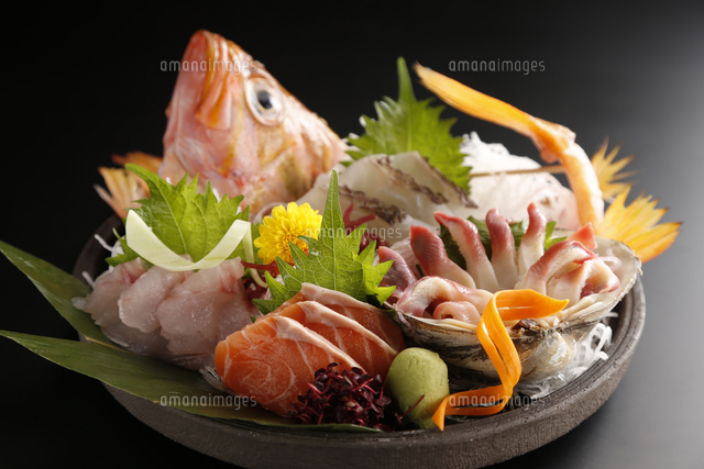赤魚と鯛 サーモン ホッキ貝の盛り合わせ 10724007591 の写真素材 イラスト素材 アマナイメージズ