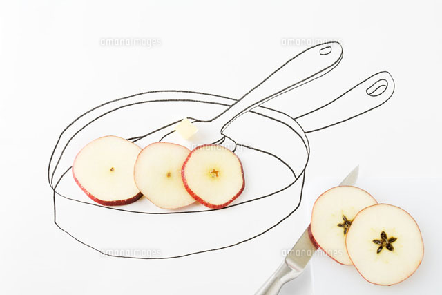 Apple slices and butter in drawing of pan
(c)Laurence Mouton/PhotoAlto