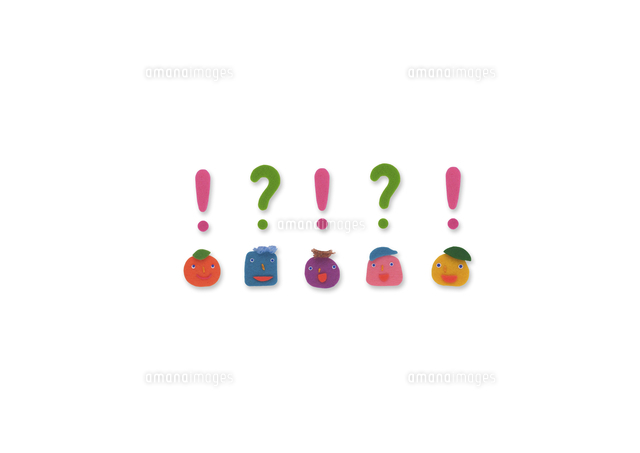 5つ並んだ顔と疑問符と感嘆符 クラフト
(c)visual supple