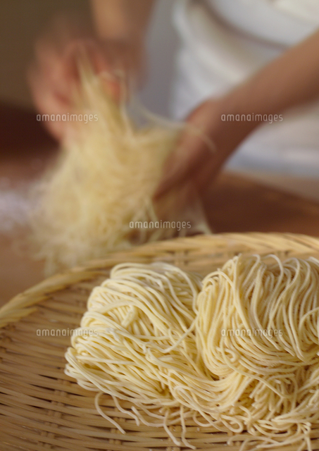ラーメン職人 の写真素材 イラスト素材 アマナイメージズ