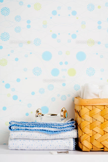 Rattle on stack of towels
(c)clover/a.collectionRF